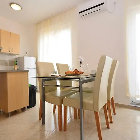 Mlasina-6 By Interhome Nin