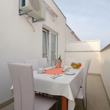 Mlasina-6 By Interhome Apartmán *