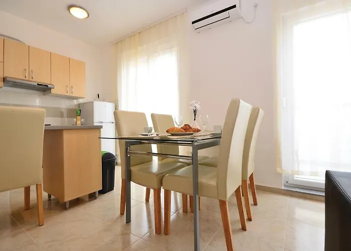 Mlasina-6 By Interhome Nin